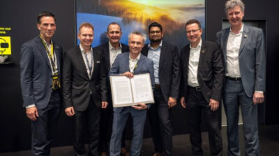 Danfoss Drives and Innomotics sign the Letter of Intent at SPS in Nuremberg. Source: Innomotics