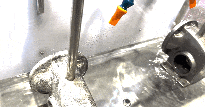 NORD’s NXD tupH surface conversion technology protects aluminum drives from corrosion caused by caustic washdowns in food and beverage applications.